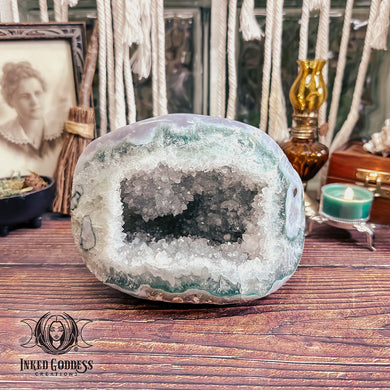 Agate & Quartz Geode Cave for Enhanced Healing