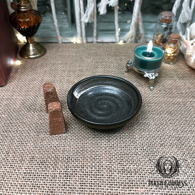 Load image into Gallery viewer, Ceramic Dish with Large Cone Incense for Winter Magick
